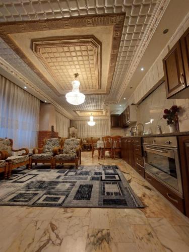 Amman Apartment | شقة مفروشة في البنيات - بالقرب من جامعة البتراء