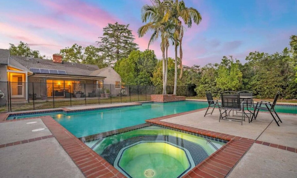Valley Village House | ৎ୭The Otsego Hideawayৎ୭w/Pool Jacuzzi games & more