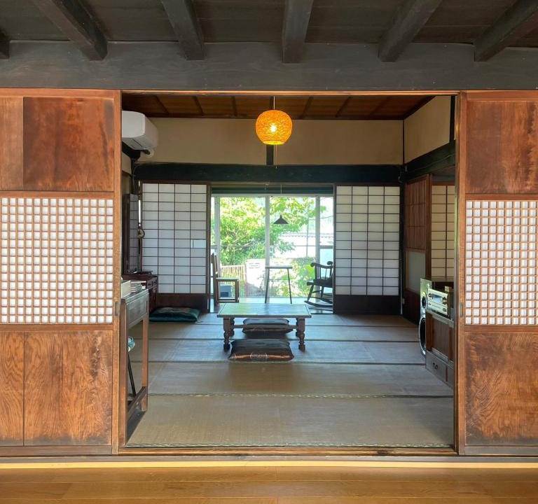 Nakatsugawa House | ゲストハウス にじゅうよん