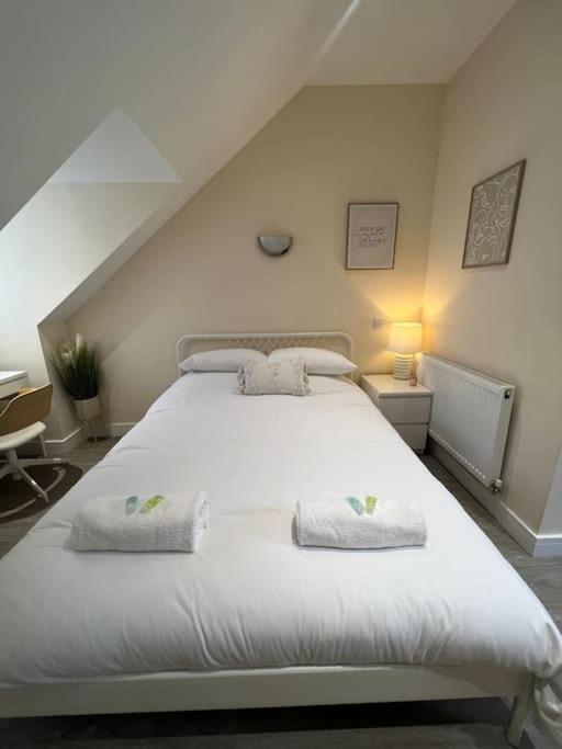 Filton Apartment | 6 Studio Flat, 50m to Airbus