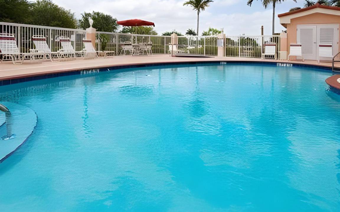 Pembroke Pines Hotel | 98 m² Hotel ∙ 127 guests