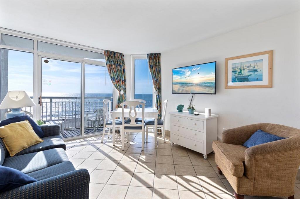 Myrtle Beach Apartment | Atlantica Resort Beachfront Condo on the Beach