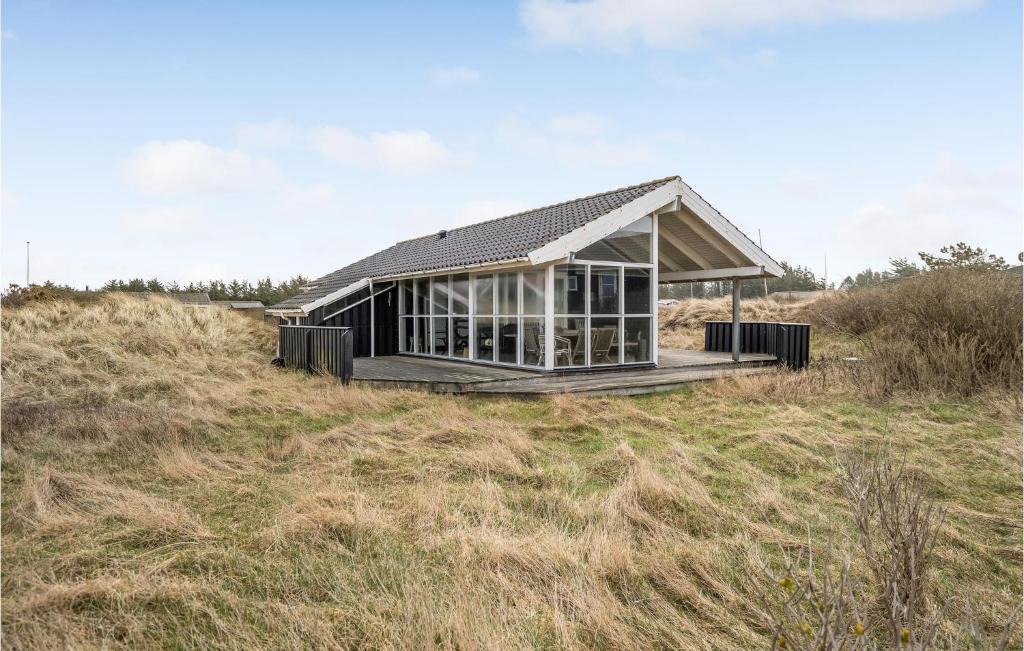 Hvorup Klit House | Awesome Home In Løkken With Wifi