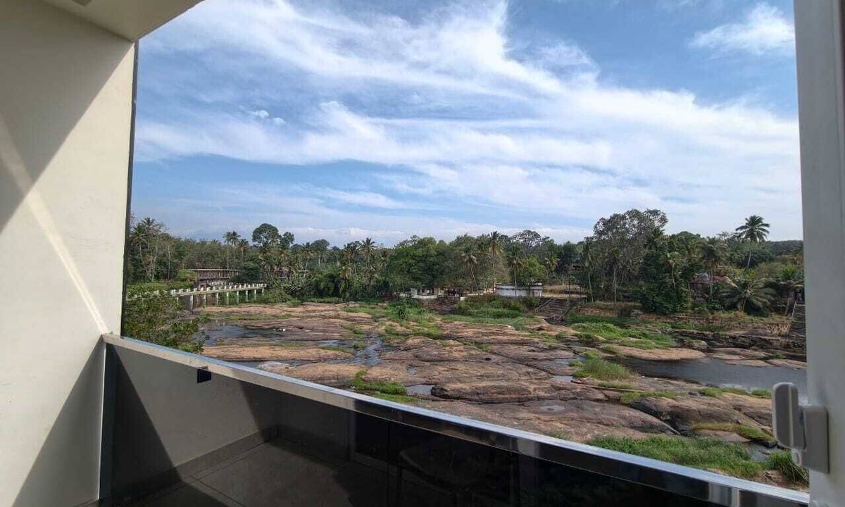 Takkalai Hotel | Falls Regency