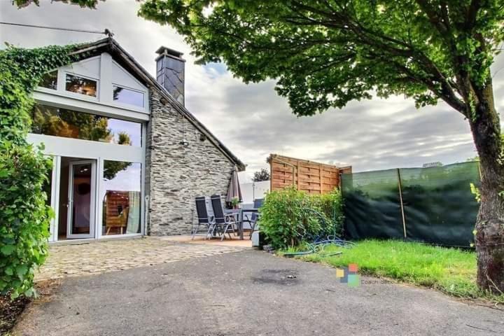 Tavigny House | Lî Gurni