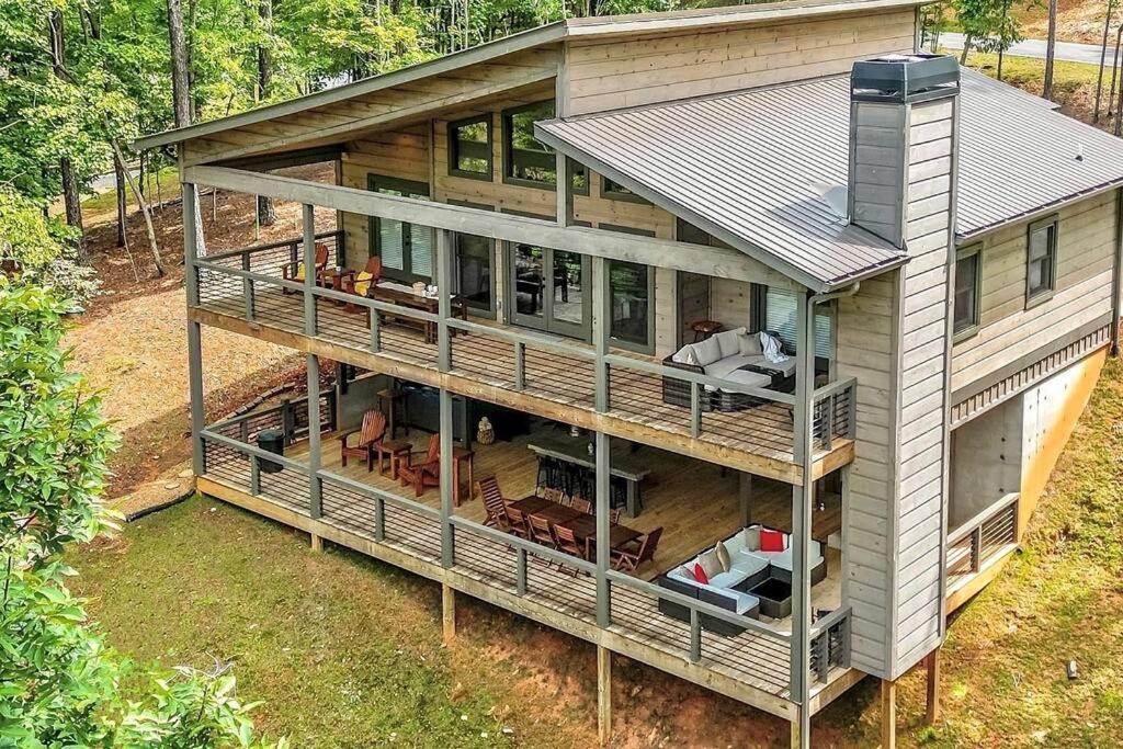 Ellijay House | NEW Modern Cabin! 2 Large Decks, Hot Tub, Sleeps 8