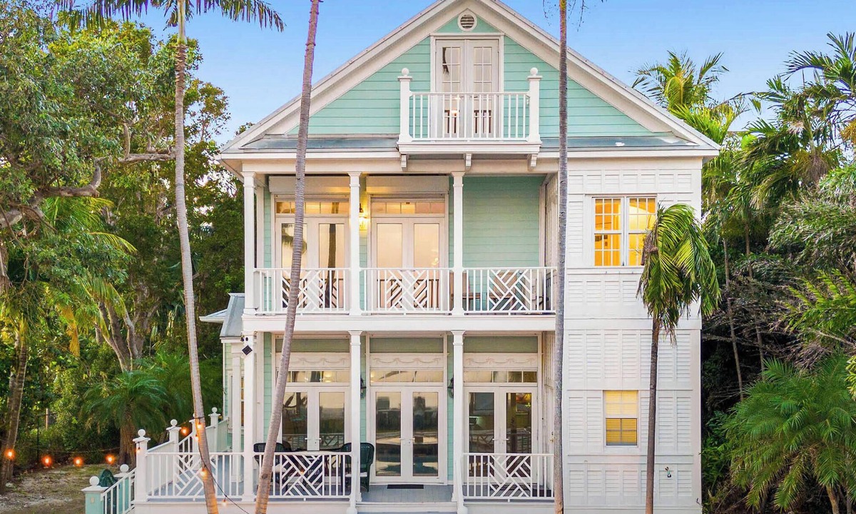 Islamorada House | Ocean Villa | BeachFront Paradise by Glam Homes