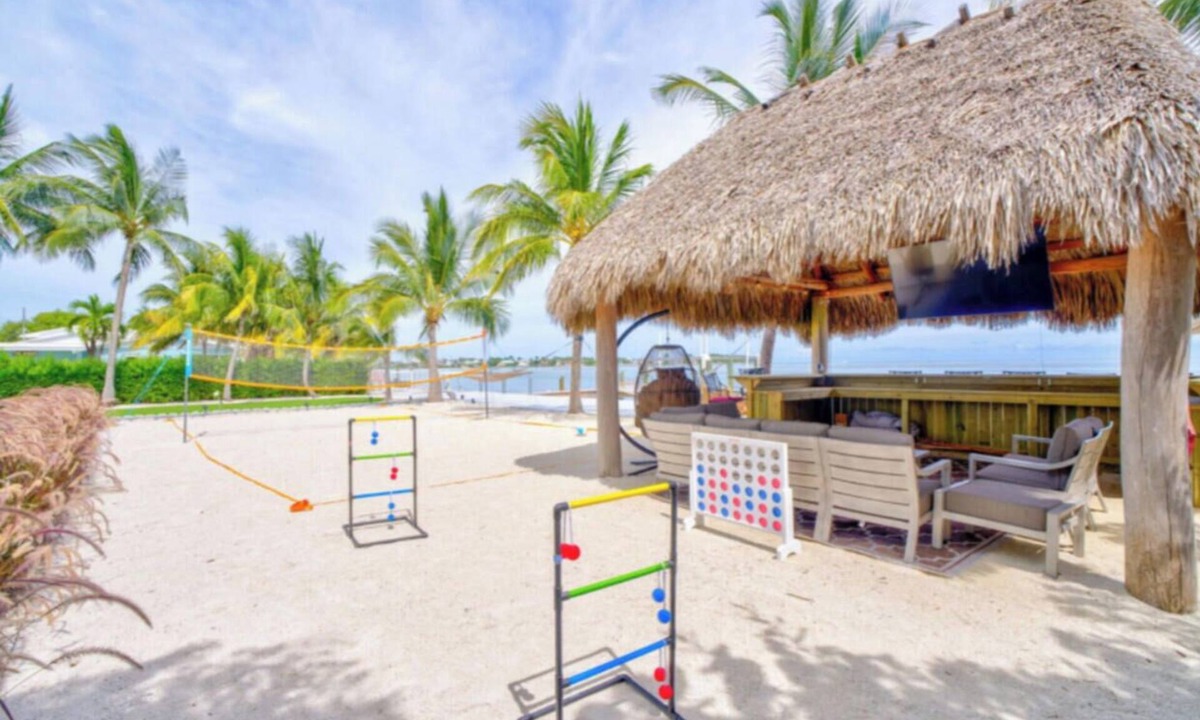 Marathon House | Paradise Point -Pet friendly Oceanfront Luxury with Pool/Dock/outdoor kitchen.