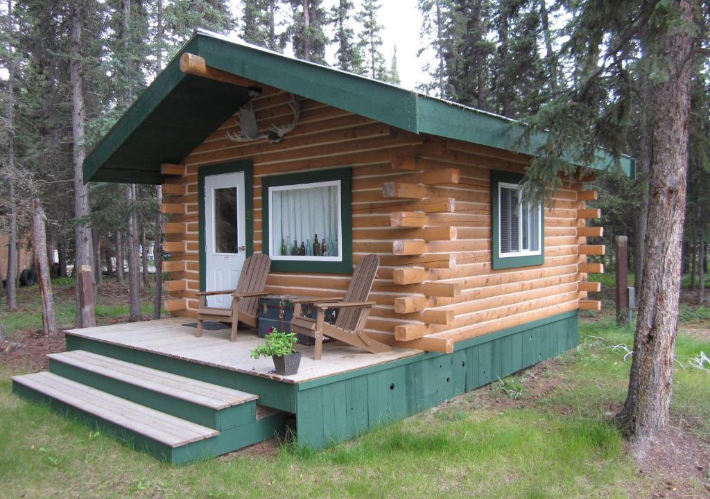 Tagish Resort | Six Mile River Resort