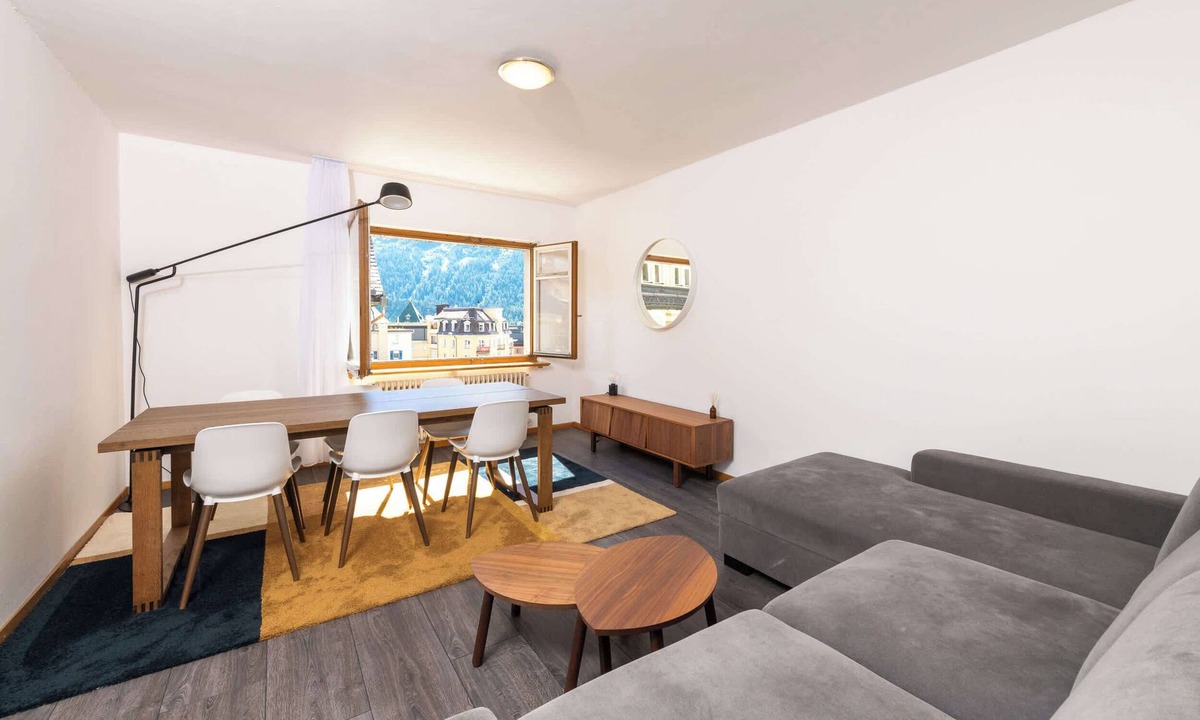 St. Moritz Apartment | Ski Paradise, Steps to Chantarella Lift