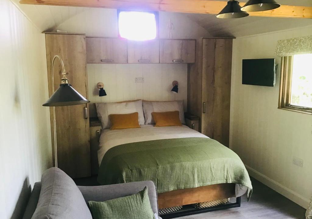 Aysgarth Apartment | The Hut in the Orchard @ Yorecroft