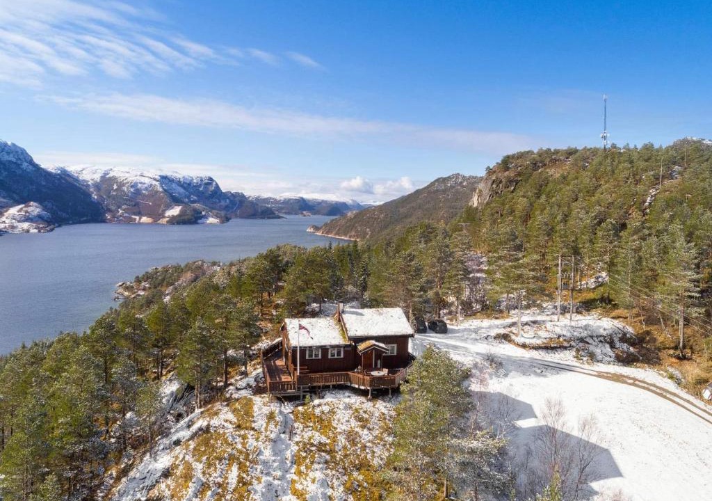 Snillfjord House | Trollhaugen