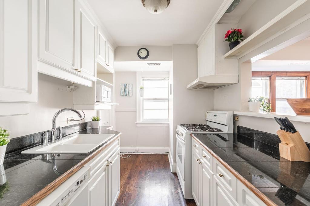 Chaplin Estates Apartment | Upscale/Rustic 3BR Home with Parking - Midtown!