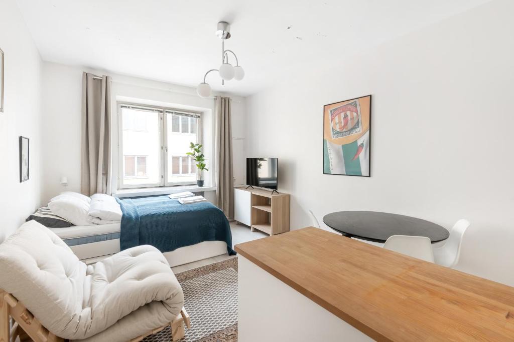 Ullanlinna Apartment | WeHost Fully Equipped Studio in Design District