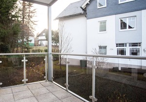 Beautiful, modern apartment has a large living room, close to citycentre
