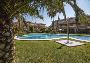 Classic and comfortable apartment with communal pool in Javea, on the Costa Blanca, Spain for 4 persons