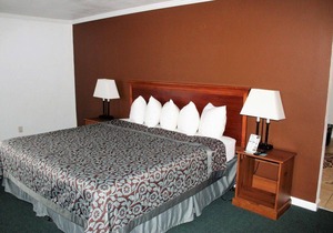 Days Inn by Wyndham Everett