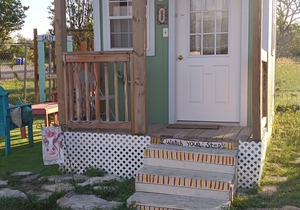 Nueces Nook Cabin #1- with single bed and trundle