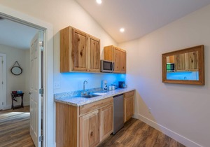 Springdale Treehouse Lodging 6
