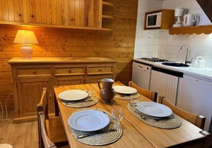 Studio Mezzanine pour 4 Pers - Centre Méribel, Proche Pistes et Commerces, Animaux Acceptés - FR-1-180-15