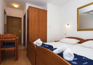 Sunrise Studio Apartments 3
