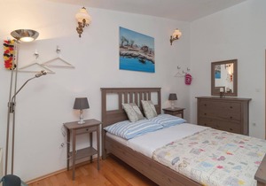 These simply and nicely furnished apartments are located on the outskirts of Split.