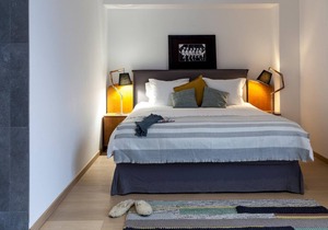 Unit 6 - Colorful Smart Home Triplex Private Garden & Parking