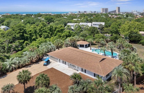 Gulf Pines House | 242 m² House ∙ 6 bedrooms ∙ 18 guests