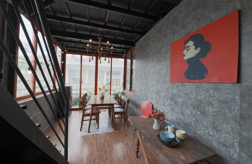 Hang Trong Bed & Breakfast | 25 m² Bed and breakfast ∙ 2 guests