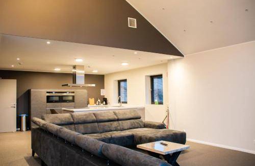 Neerpelt Villa | 400 m² Villa ∙ 4 bedrooms ∙ 12 guests