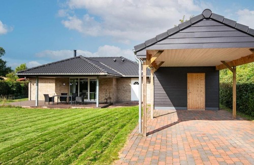 Beder Malling House | 6 person holiday home in Malling