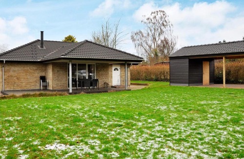 Beder Malling House | 6 person holiday home in Malling