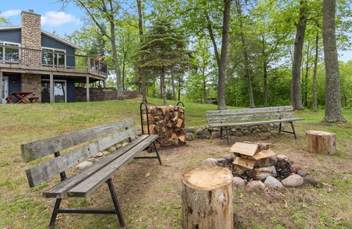 Pine River Cabin | 89 m² Cabin ∙ 2 bedrooms ∙ 4 guests