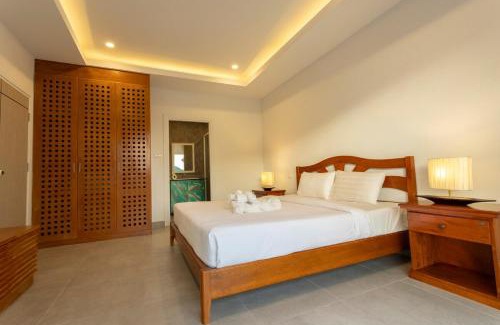 Nai Harn Apartment | C126 Walk to Beach Global & Local Eats Pool & Gym