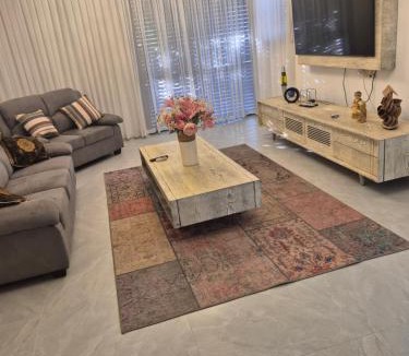 Ashkelon Villa | אירוח על הים
