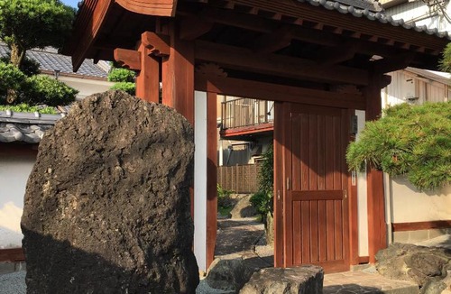 Nichinan House | まるで一国一城の主 佐藤邸