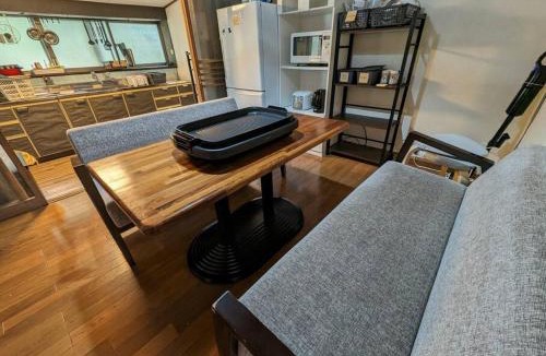 Mino House | 一棟貸x滝が見える半露天 自動麻雀卓 最大20名12時チェクイン後すぐにBBQ可