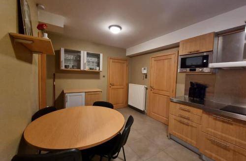 Neerpelt Apartment | 160 m² Apartment ∙ 1 bedroom ∙ 4 guests
