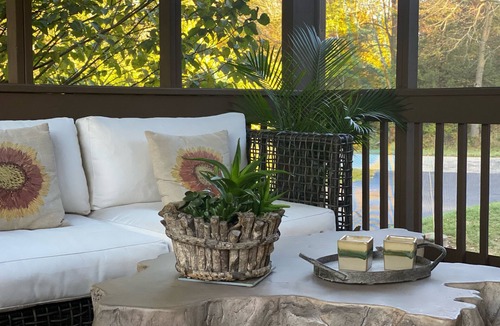 The Galena Territory House | 3 Bedroom - 3 Bath in the Heart of the Galena Territory Amenity Accessibility