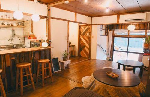 Tokoname Bed & Breakfast | 30 m² Bed and breakfast ∙ 4 guests
