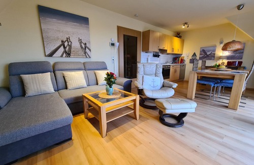 Norddeich Apartment | 4* "FeWo Meeresblick am Sandstrand"-2 bedrooms- balcony-2nd floor-50 meters to the beach