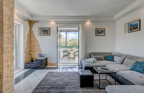 Bacvice House | 400 m² House ∙ 7 bedrooms ∙ 12 guests
