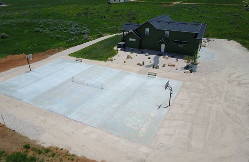 Sweetwater Cabin | 418 m² Cabin ∙ 8 bedrooms ∙ 35 guests