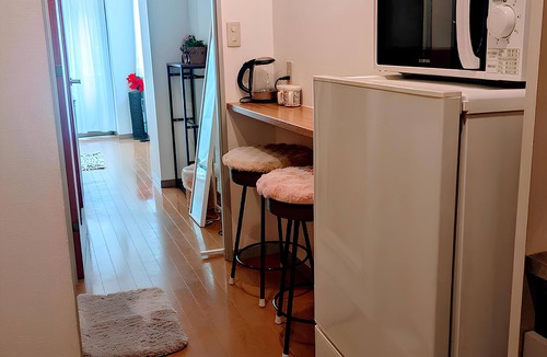 Ebisu Apartment | 5 min walk to Hiroo, 10 min to Ebisu, 15 min by train to Shibuya and Ginza.