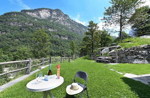 Frasco Ski Chalet | 70 m² Chalet ∙ 2 bedrooms ∙ 4 guests