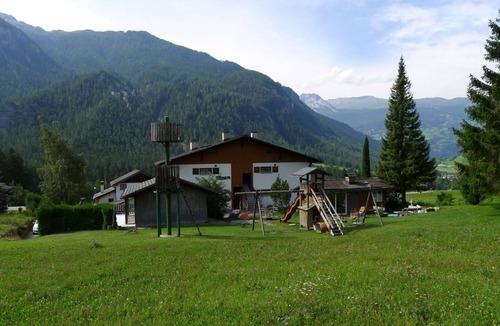 Surava Apartment | 85 m² Apartment ∙ 3 bedrooms ∙ 6 guests