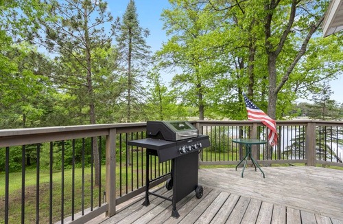 Pine River Cabin | 89 m² Cabin ∙ 2 bedrooms ∙ 4 guests