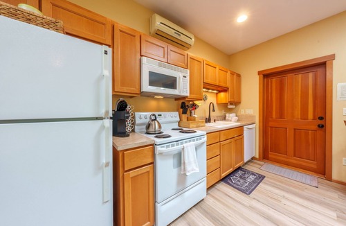 Bothell Apartment | Amazing Locatation in Bothell ~ Mother In Law Suite