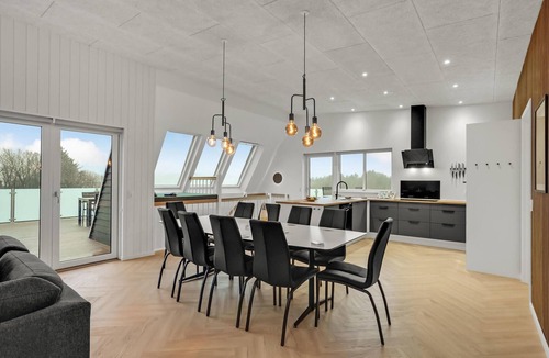Lihme House | Beautiful home in Spøttrup with WiFi