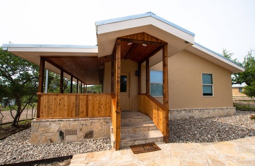 Uvalde Cabin | Cabin 2 of 7 With Private River Access to the Nueces River